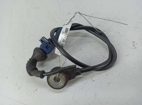 Купить Датчик детонации на Audi A4 B5 (1994-2001) Датчик детонации AU1088405 на Audi A4 B5 (1994-2001)