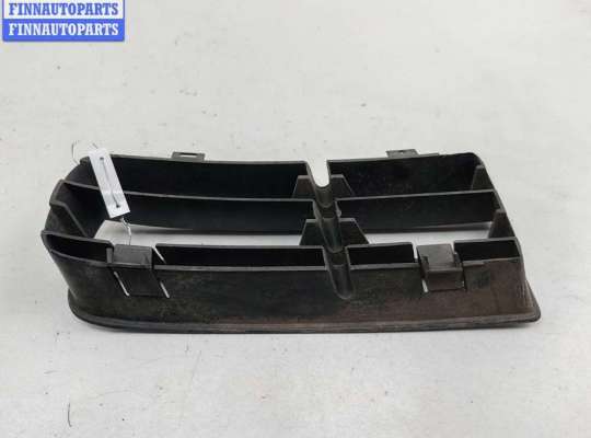 купить Решётка (заглушка) в бампер на Volkswagen Golf-4