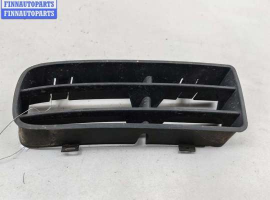 купить Решётка (заглушка) в бампер на Volkswagen Golf-4