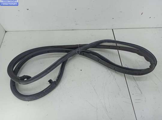 купить Уплотнитель двери задней правой на Audi A4 B7 (2004-2008)