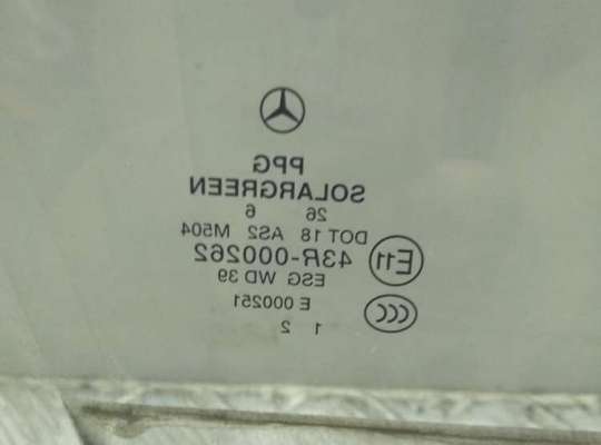 Стекло боковое двери на Mercedes-Benz R (W251)