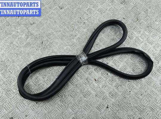 купить Уплотнитель двери задней правой на Mazda 3 (2018- ) BP