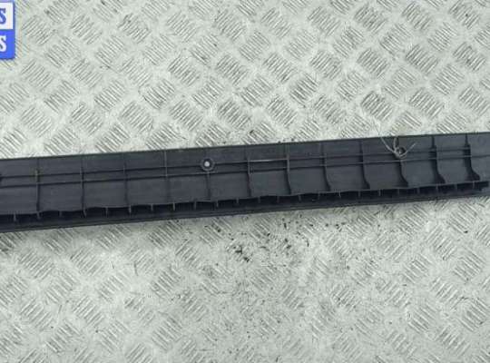 купить Накладка на порог внутренняя (салона) на Mercedes Vito-1 W638 (1996-2003)