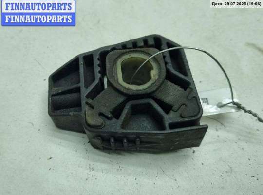 Кронштейн радиатора VG2399310 на Volkswagen Bora