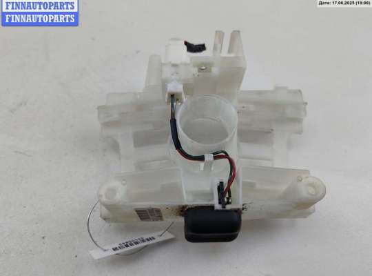 Кнопка аварийной сигнализации (аварийки) SUB9756 на Subaru Impreza