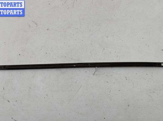 купить Молдинг стекла двери задней правой наружный на Volkswagen Passat B5+ (GP)
