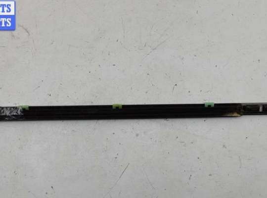 купить Молдинг стекла двери задней правой наружный на Kia Sorento (2002-2009)