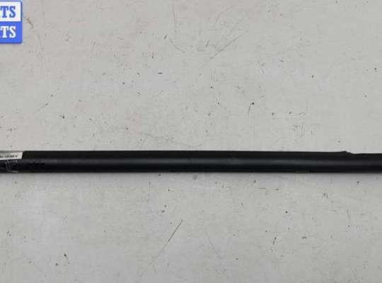 купить Молдинг стекла двери задней правой наружный на Kia Sorento (2002-2009)