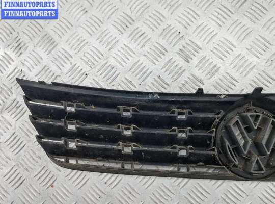 купить Решетка радиатора на Volkswagen Passat B5