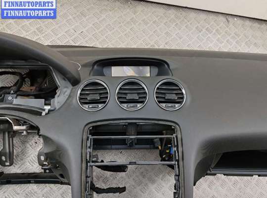 Панель передняя салона (Торпедо) на Peugeot 308 I (T7)