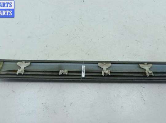 купить Молдинг двери задней правой на Audi A6 C4 (1994-1997)