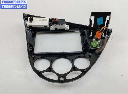 купить Рамка магнитолы на Ford Focus I (1998-2005)