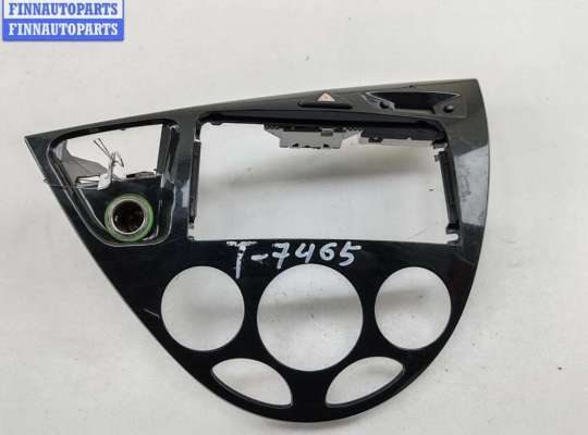 купить Рамка магнитолы на Ford Focus I (1998-2005)