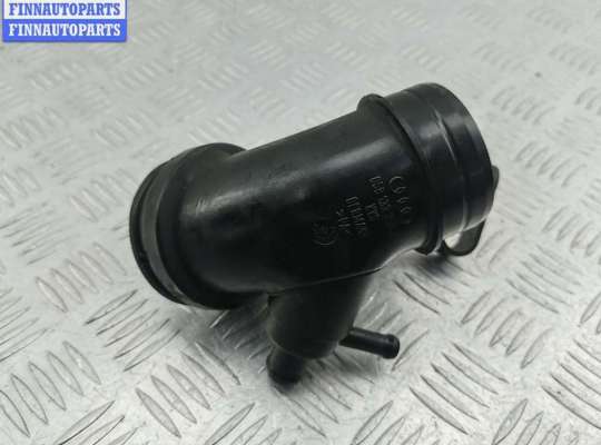 купить Патрубок воздушного фильтра на Volkswagen Passat B5