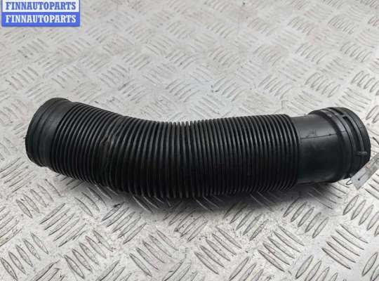 купить Патрубок воздушного фильтра на Volkswagen Golf-4