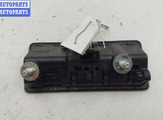 купить Кнопка открывания багажника на Volkswagen Passat B6