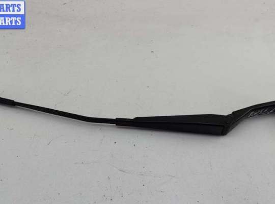 Щеткодержатель (поводок стеклоочистителя) передний PG1225664 на Peugeot 308 T7 (2007-2013)