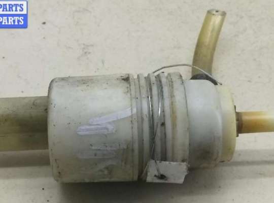 купить Насос (моторчик) омывателя стекла на Volkswagen Transporter T4