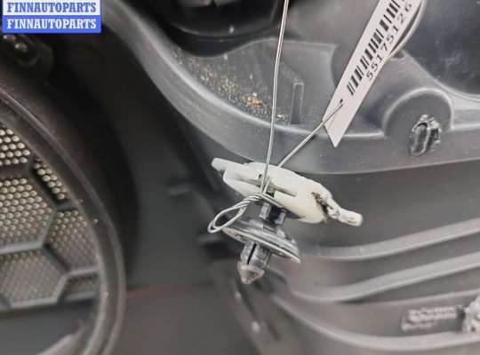 Обшивка салона на Volkswagen Golf V (1K)