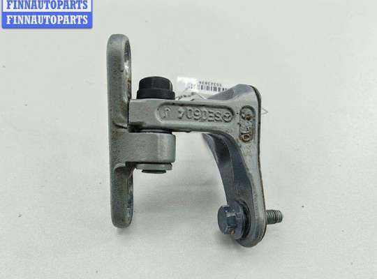 Петля двери передней левой MB1700339 на Mercedes C-Class W203 (2000-2006)