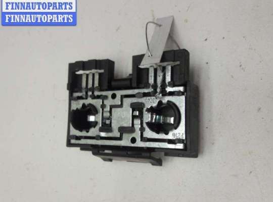 купить Плата фонаря заднего правого на Volkswagen Passat B4