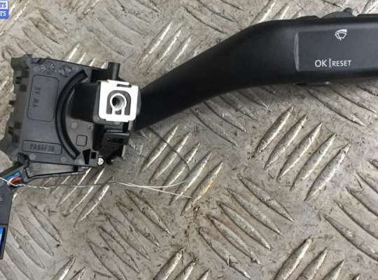 Переключатель дворников VG307613 на Volkswagen Golf-5