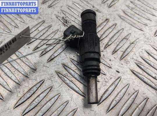 купить Форсунка топливная на Volkswagen Passat B5