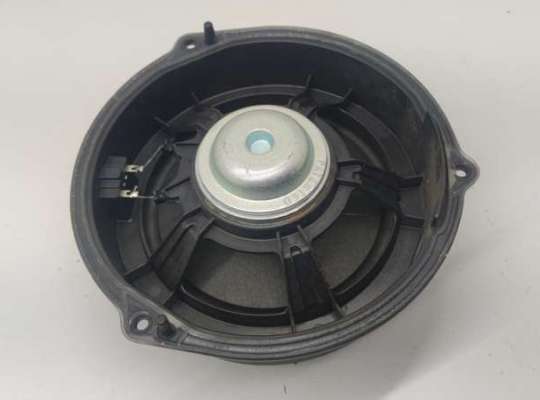 купить Динамик двери задней левой на Audi A4 B8 (2007-2015)
