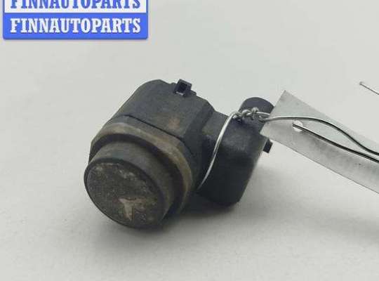 Датчик парковки (парктроник) передний VG2722079 на Volkswagen Passat B6