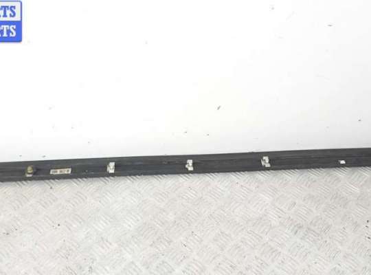 купить Молдинг двери передней левой на BMW 3 E36 (1991-2000)