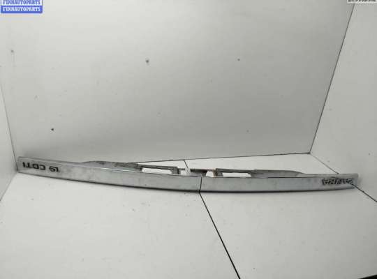 Планка подсветки номера на Opel Zafira B