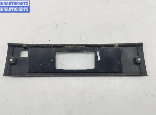 купить Бленда (накладка под номер) на Volkswagen Passat B3