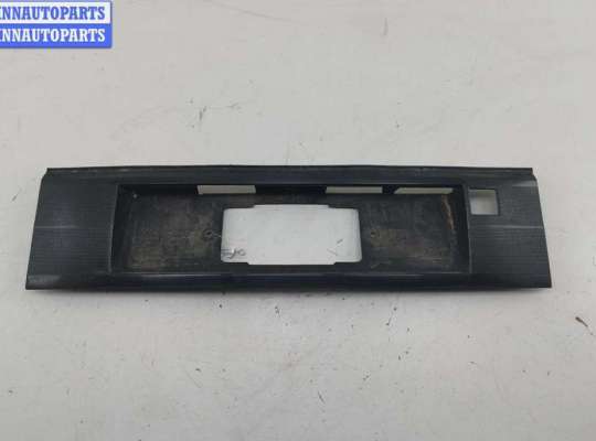 Купить Бленда (накладка под номер) на Volkswagen Passat B3 Бленда (накладка под номер) VG2576681 на Volkswagen Passat B3