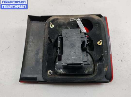 купить Фонарь крышки багажника правый на Volkswagen Passat B4