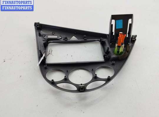 купить Рамка магнитолы на Ford Focus I (1998-2005)