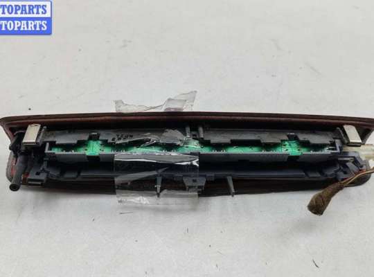 Фонарь (стоп-сигнал) центральный на Opel Astra H / Classic