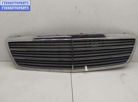 Решетка радиатора MB1581730 на Mercedes C-Class W203 (2000-2006)