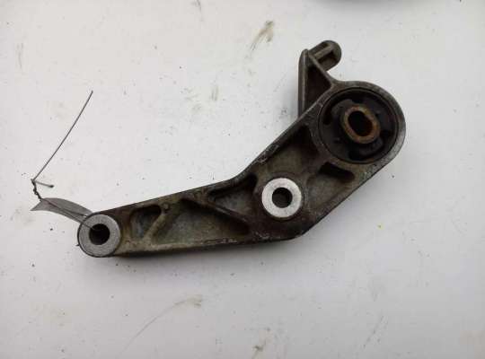 Подушка крепления КПП OP2184337 на Opel Corsa C (2000-2006)
