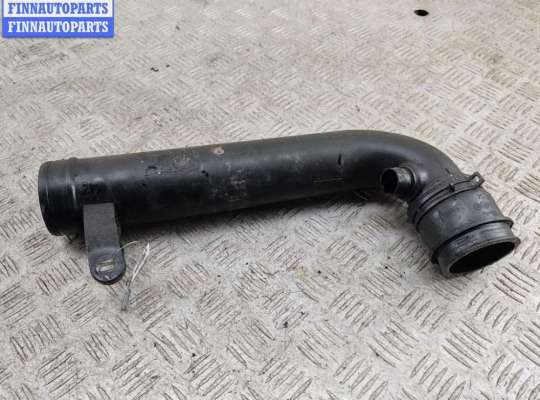Патрубок интеркулера VG2461641 на Volkswagen Passat B6