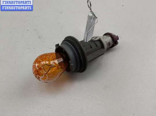 Патрон лампы указателя поворота AU1668045 на Audi A4 B5 (1994-2001)