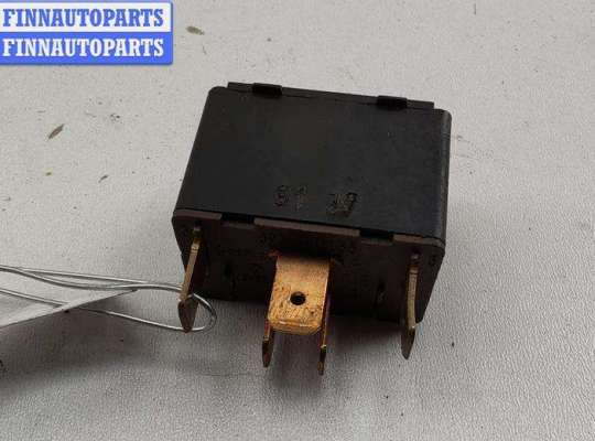 купить Кнопка стеклоподъемника переднего левого на Audi 80 B4 (1991-1996)