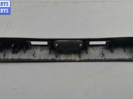 купить Накладка подсветки номера на Chrysler Voyager (2001-2007)