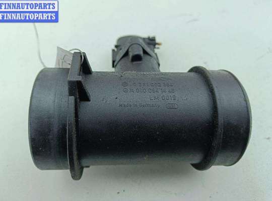 купить Расходомер (измеритель потока воздуха) на Mercedes C-Class W202 (1993-2000)