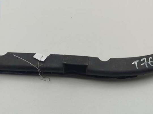 Кронштейн бампера переднего VG2724718 на Volkswagen Transporter T4