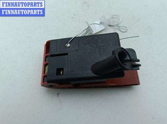 купить Ручка открывания капота на Mercedes C-Class W203 (2000-2006)