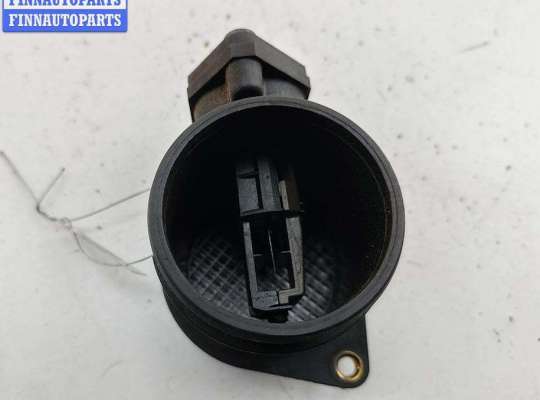 купить Расходомер (измеритель потока воздуха) на Volkswagen Passat B4