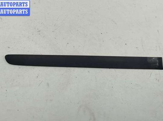 купить Молдинг двери задней правой на Volkswagen Touran