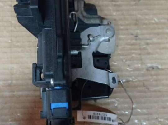 купить Замок двери передней левой на Volkswagen Touran