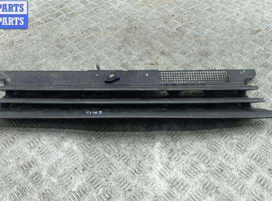 купить Решетка радиатора на Volkswagen Golf-4