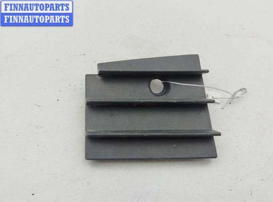 Решётка (заглушка) в бампер VG2712673 на Volkswagen Sharan (1995-2000)